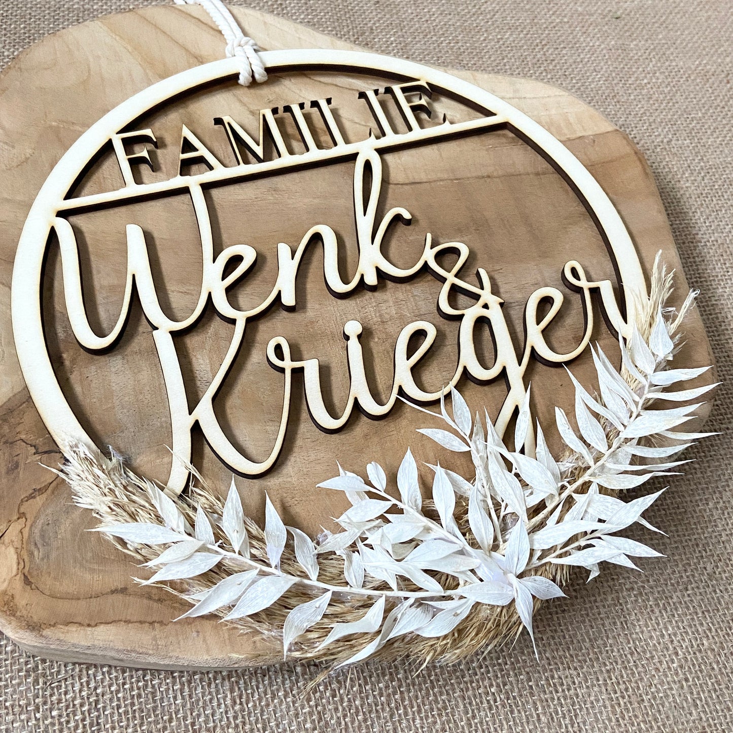 Trockenblumenkranz mit Familienname