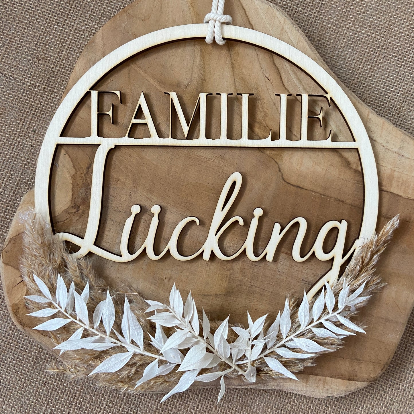 Trockenblumenkranz mit Familienname