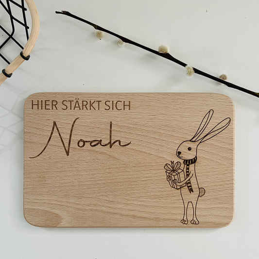 Kinder Frühstücksbrett, Ostergeschenk für Kinder, Brettchen, personalisiert mit Name und Hase