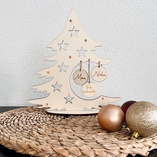 Weihnachtsbaum / Christbaum mit Holzanhänger / Weihnachtskugeln mit Namen aus Holz