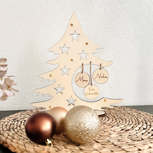 Weihnachtsbaum / Christbaum mit Holzanhänger / Weihnachtskugeln mit Namen aus Holz